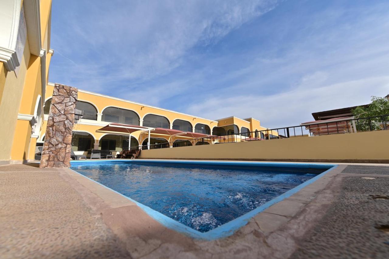 Hotel San Ignacio Inn โทร์เรออน ภายนอก รูปภาพ