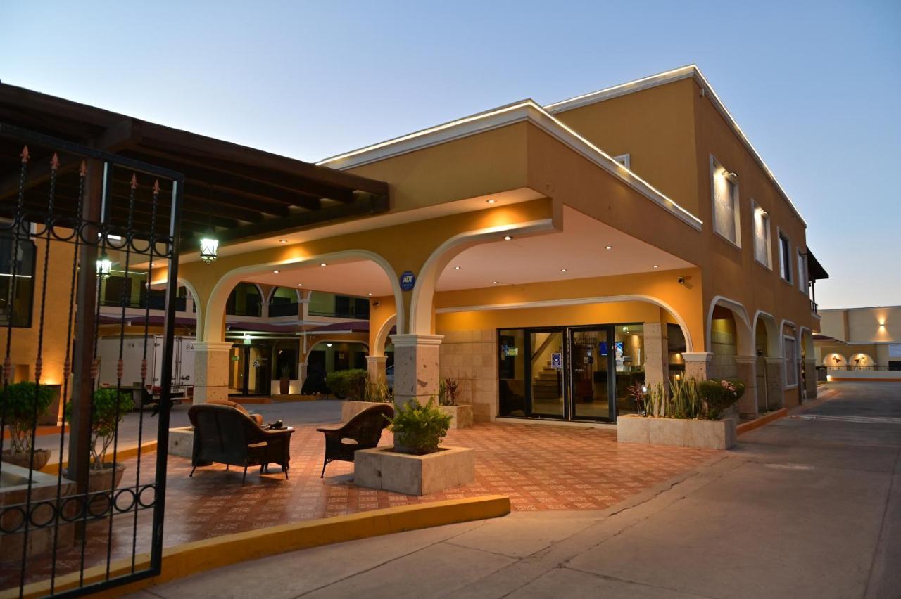 Hotel San Ignacio Inn โทร์เรออน ภายนอก รูปภาพ