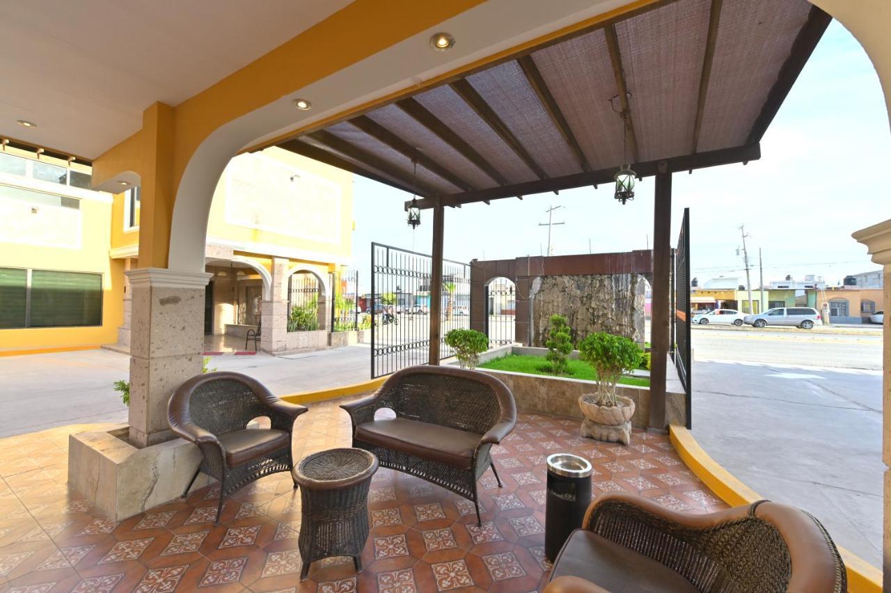 Hotel San Ignacio Inn โทร์เรออน ภายนอก รูปภาพ