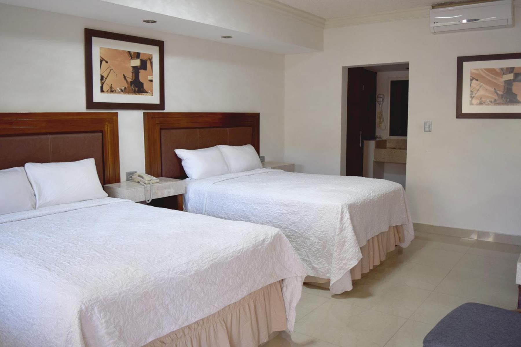 Hotel San Ignacio Inn โทร์เรออน ภายนอก รูปภาพ